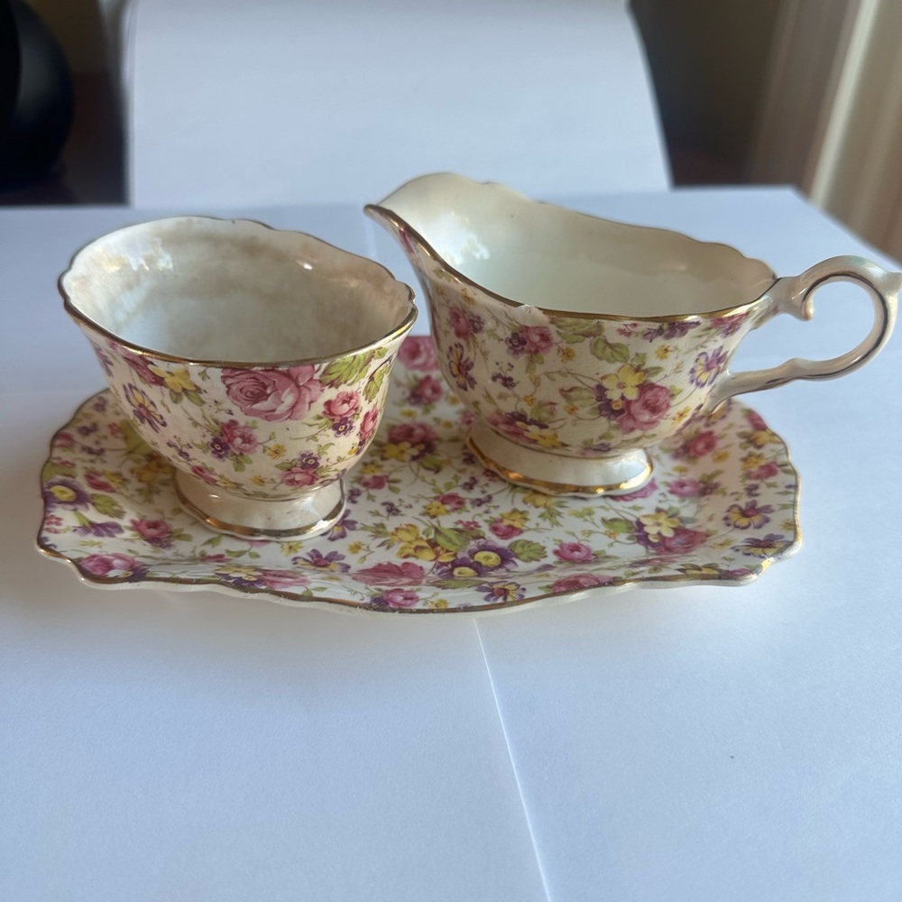 Floral Cream and Sugar Set